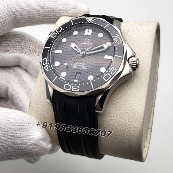 Omega Seamaster Diver Professional Steel Bezel Rubber Strap Super High Quality Swiss Automatic Watch (1)